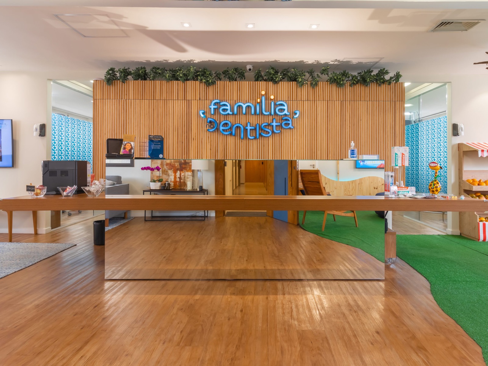 Área comum da Clínica Família no Dentista